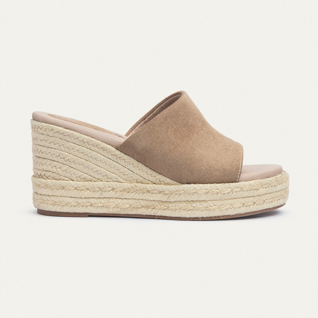 Achilles | Solأ©a Women’s Wedge Sandals - Beige