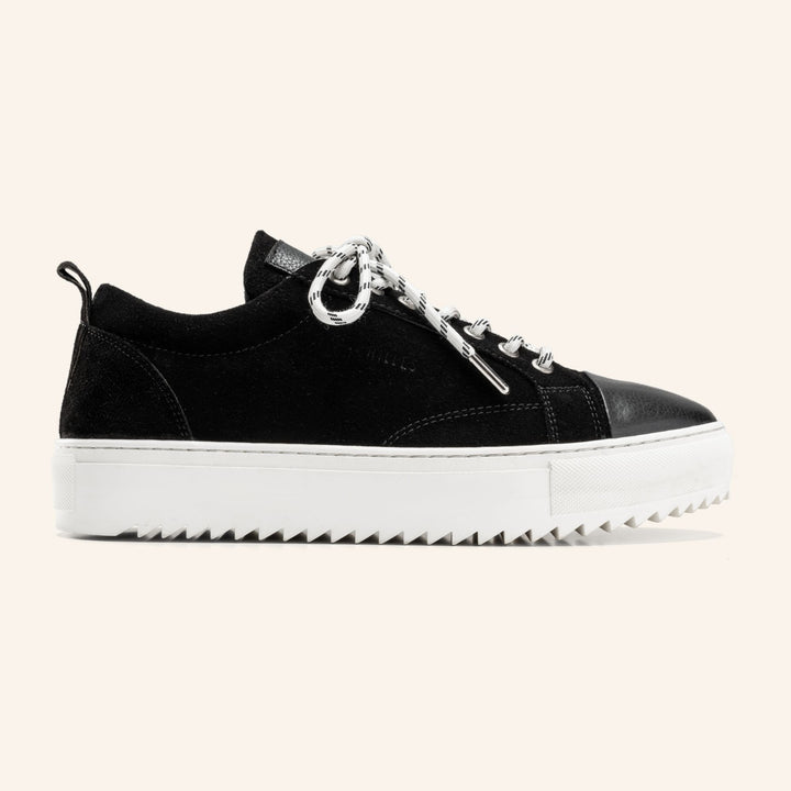 Achilles Zig 3.0 | Chestnut Laceup Sneakers - B & W