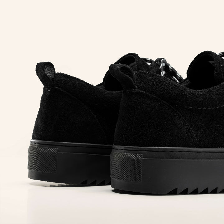 Achilles Zig 2.0 | Lace up Suede Sneakers - Black