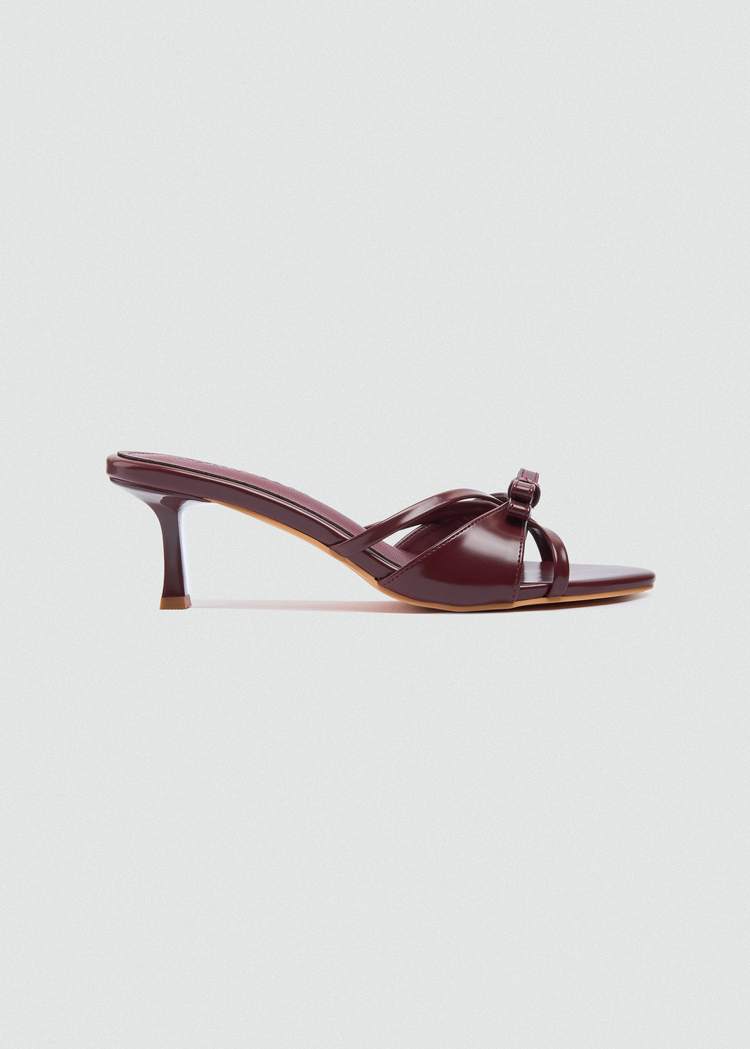 Patent Kitten Bow Heels - Maroon