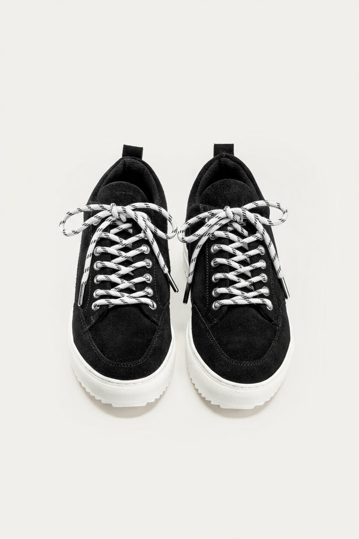Achilles Zig 4.0  | Moc Toe Lace Up Sneakers - B & W