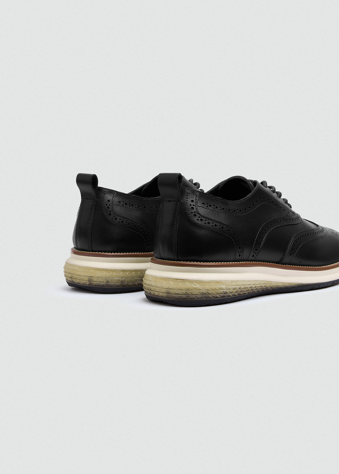 Wingtip Brogue Lace-Up - Black