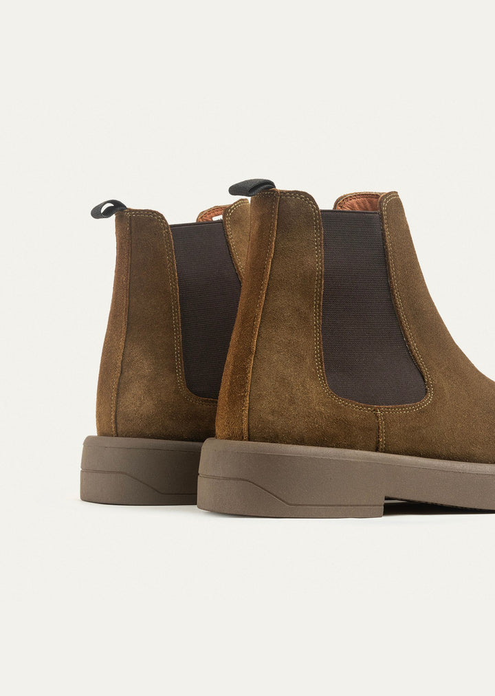 Rustic Luxe Chelsea Boots | Olive