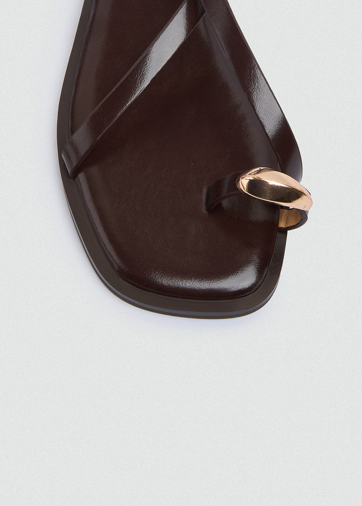 Thong Flat Sandals Gold Ring - Brown