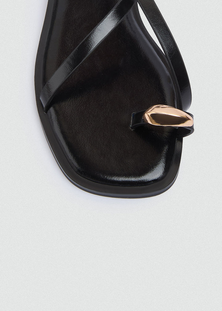 Thong Flat Sandals Gold Ring - Black