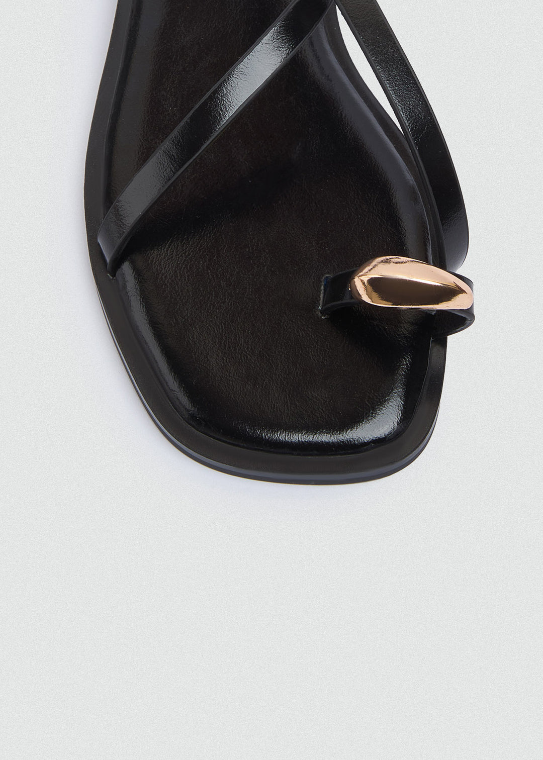 Thong Flat Sandals Gold Ring - Black