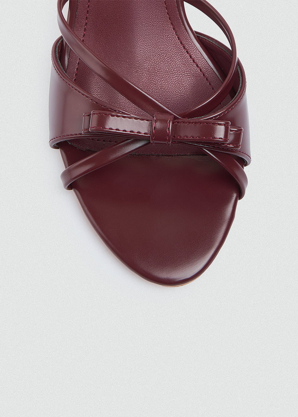 Patent Kitten Bow Heels - Maroon