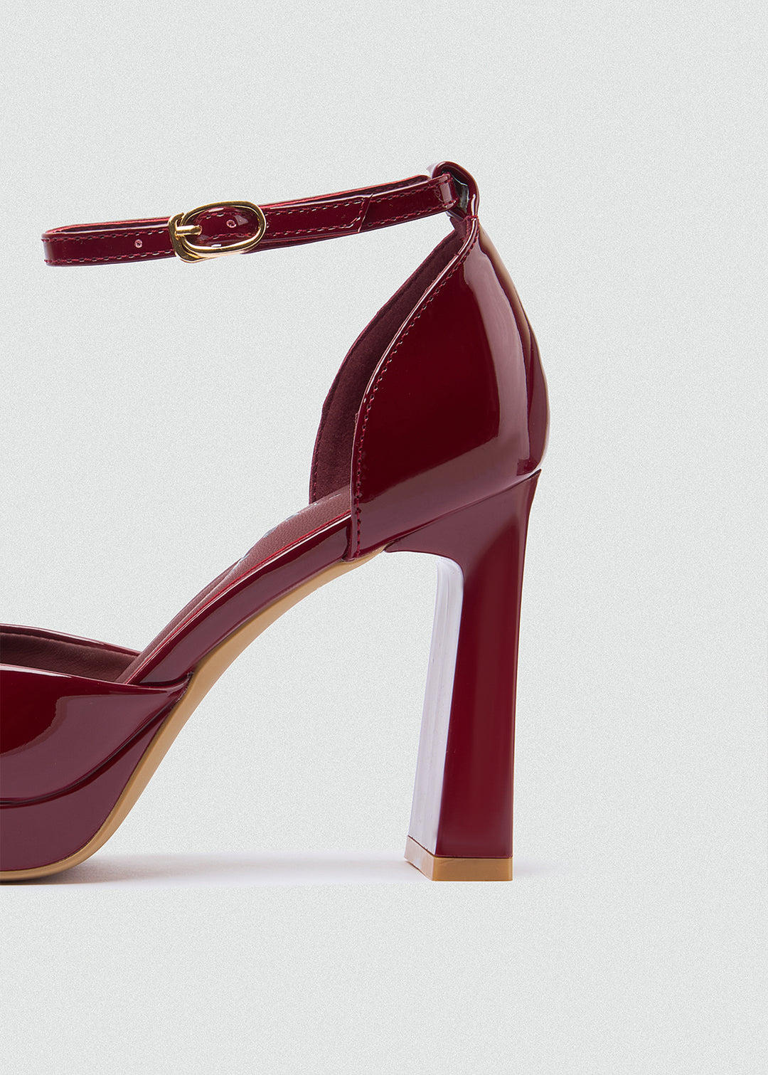 Round Toe Platform Ankle Strap Pumps - Maroon