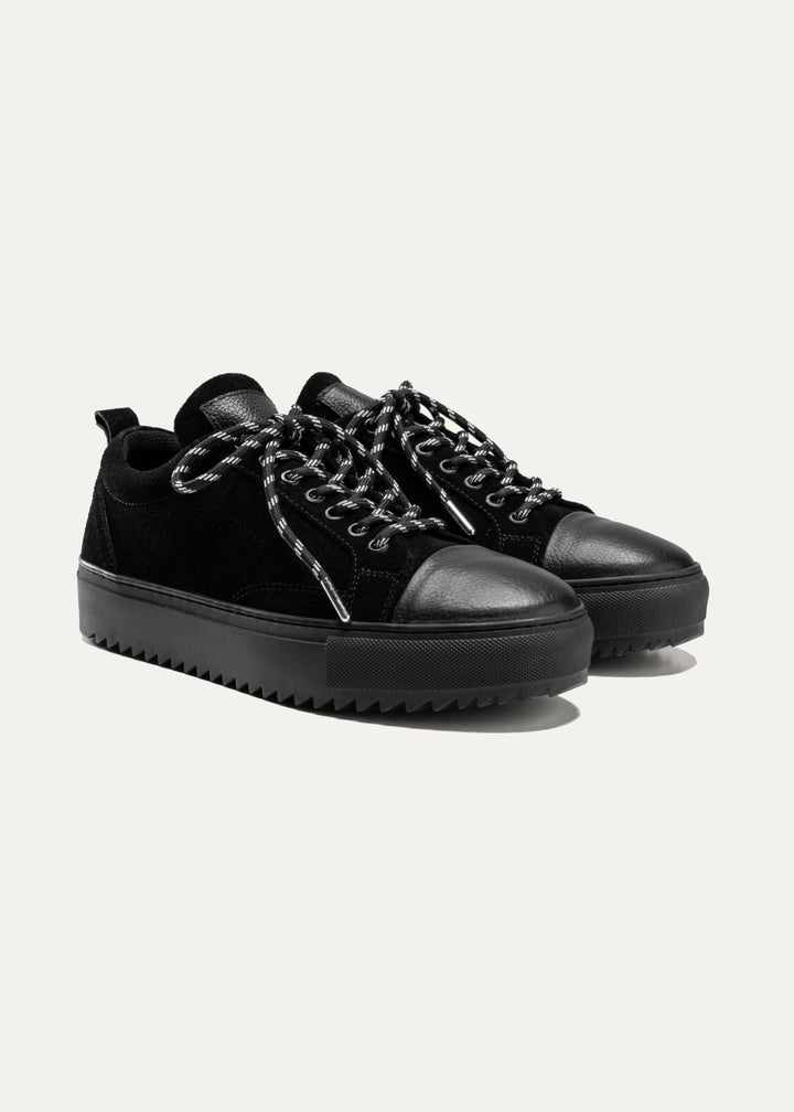 Achilles Zig 3.0 | Chestnut Laceup Sneakers - All Black