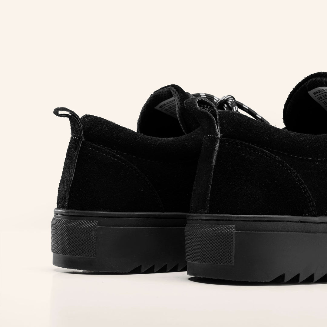 Achilles Zig 3.0 | Chestnut Laceup Sneakers - All Black