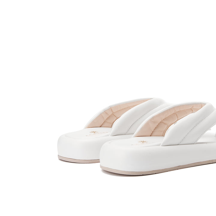 Comfy Footbed Plain Toe Slippers - White