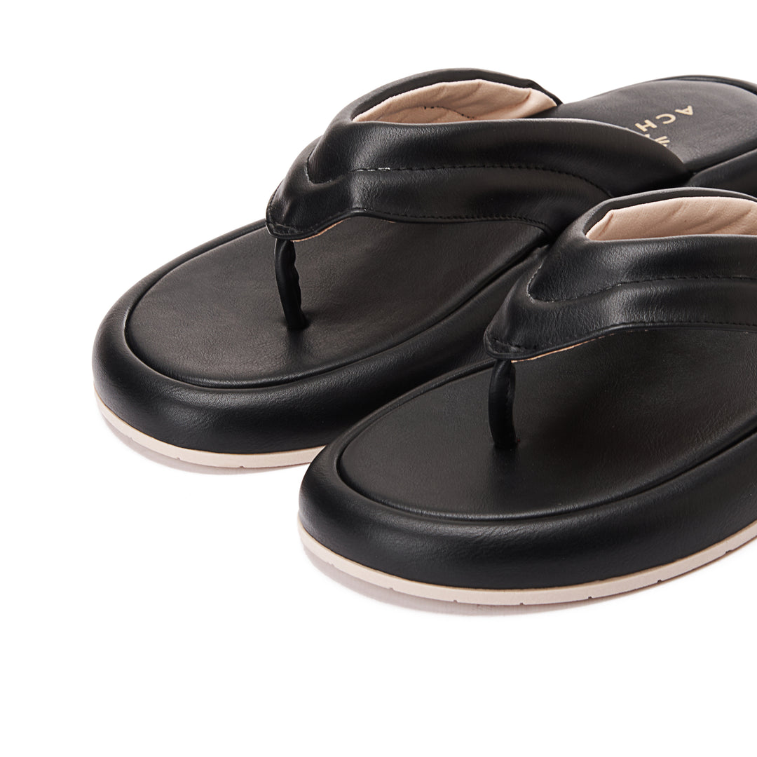 Comfy Footbed Plain Toe Slippers - Black