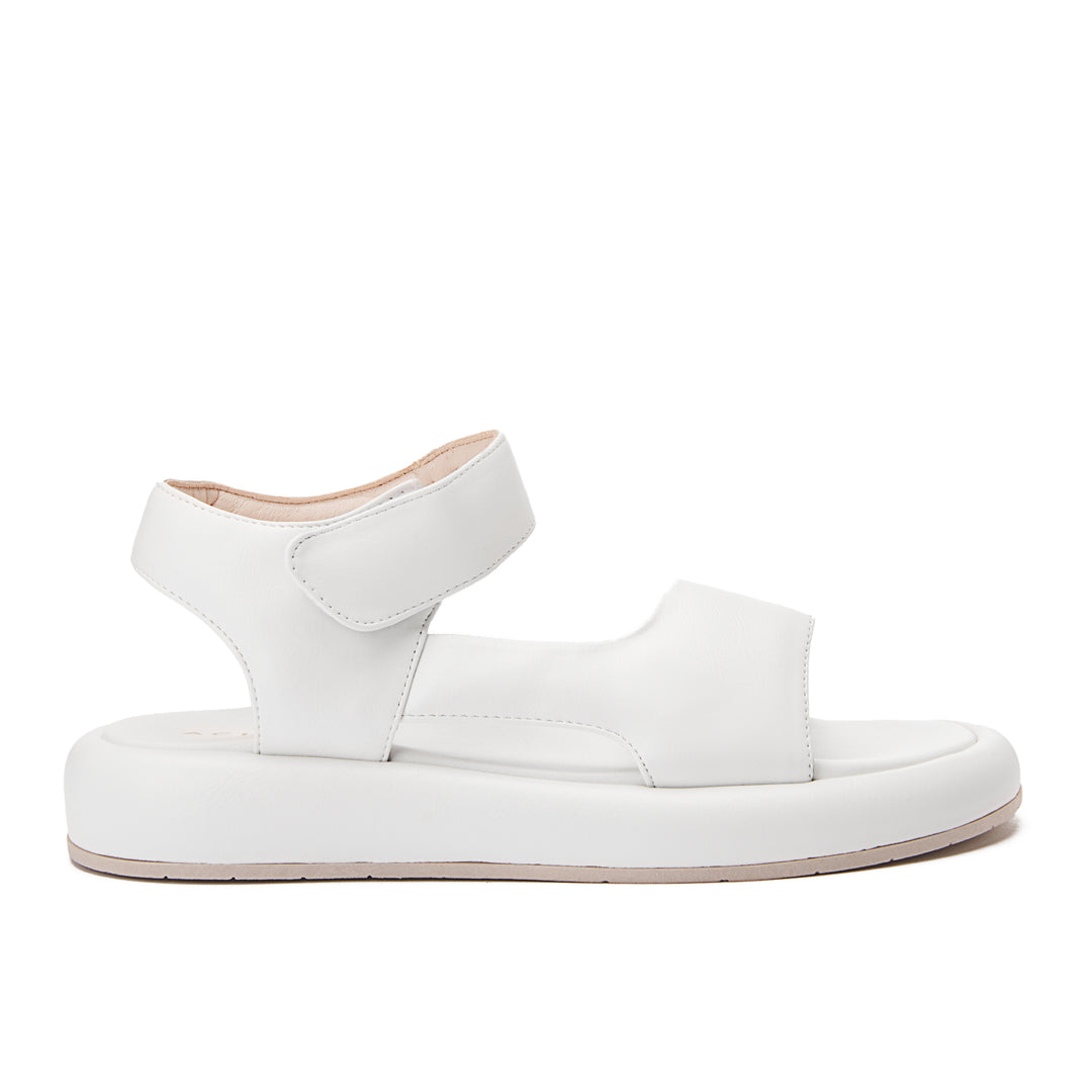 Comfy Footbed Plain Ankle Strap Sandals - White