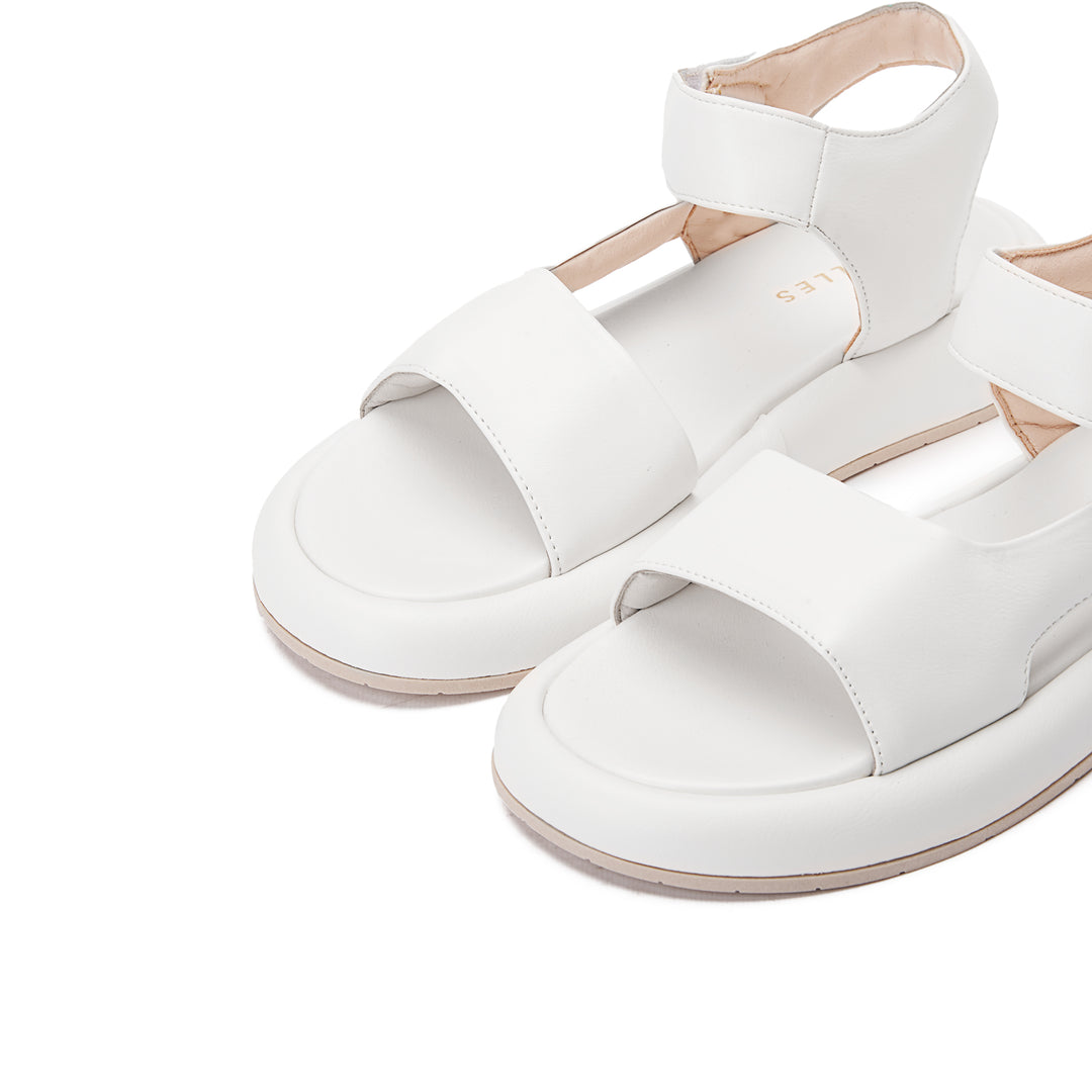 Comfy Footbed Plain Ankle Strap Sandals - White