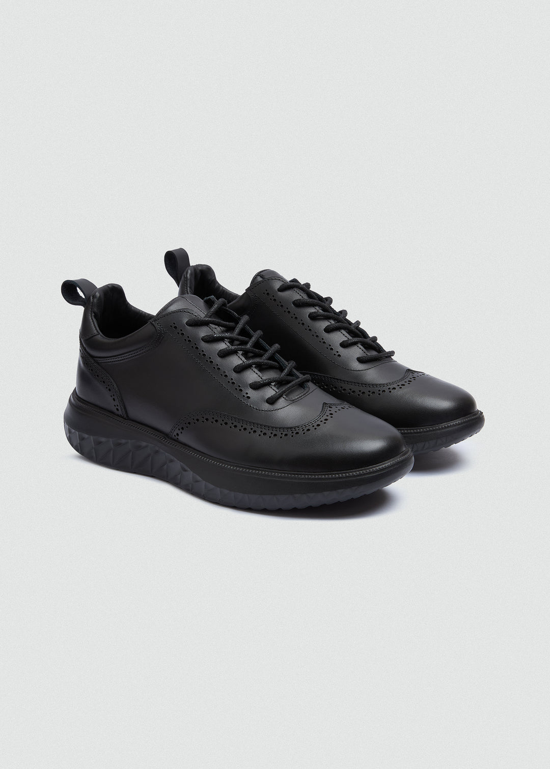 Wingtip Brogue Sneaker - Black