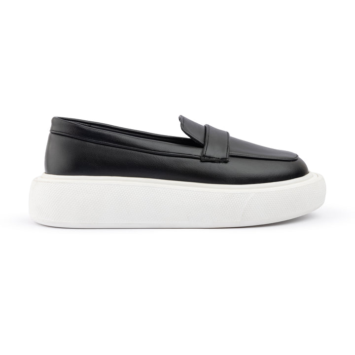 Moc Toe Leather Slip On Sneaker Loafers - Black