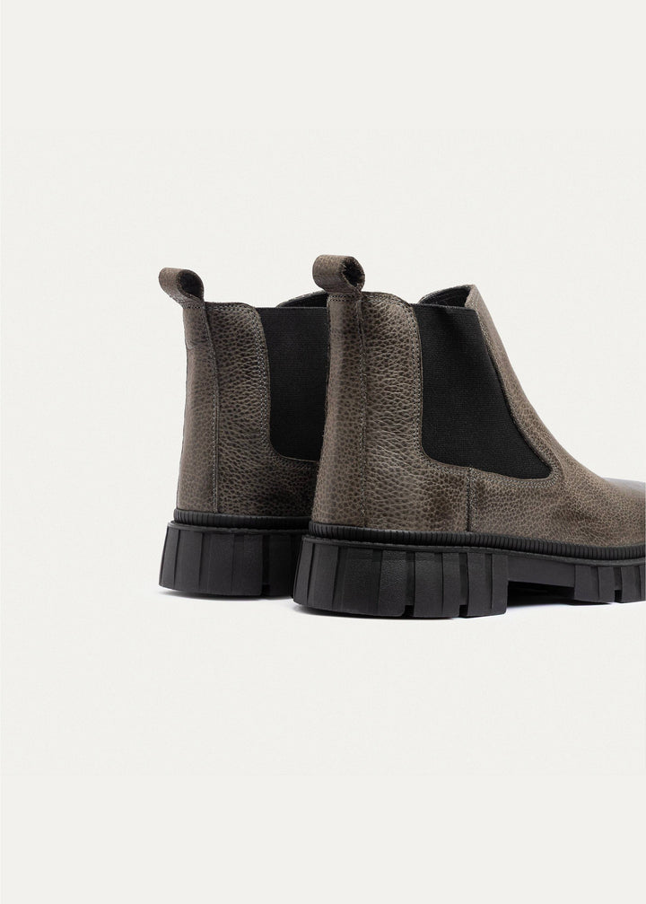 Achilles | Stride Chelsea Boots | Gray