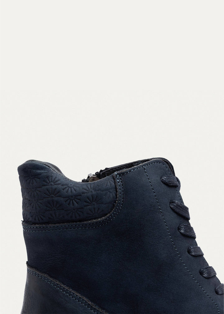 Trail Edge Boots | Navy Blue
