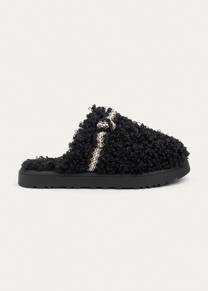 Achilles | Cozy Charm Slip-Ons | Black