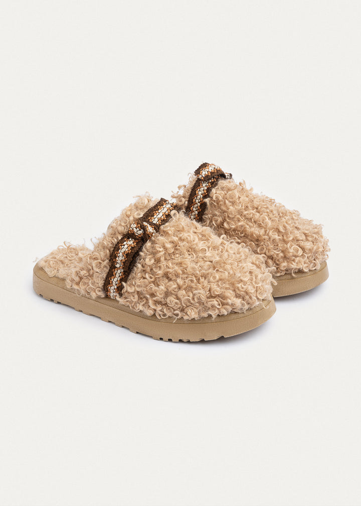 Achilles | Cozy Charm Slip-Ons | Beige