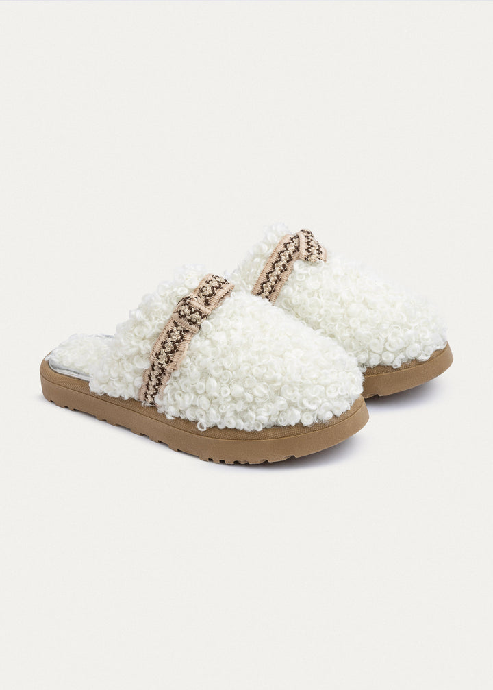Achilles | Cozy Charm Slip-Ons | White