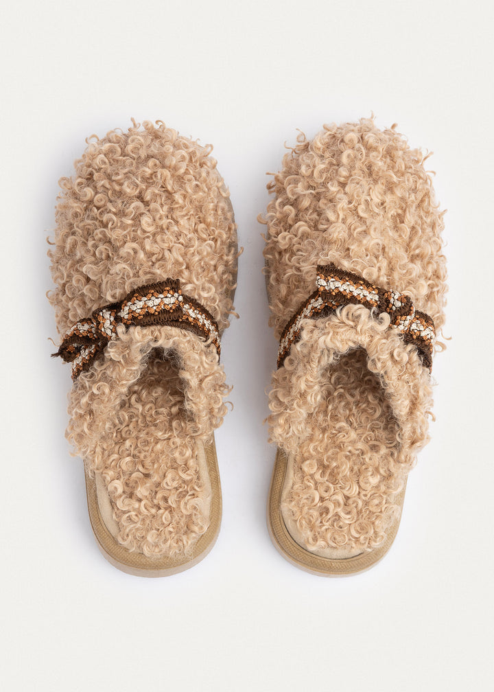 Achilles | Cozy Charm Slip-Ons | Beige