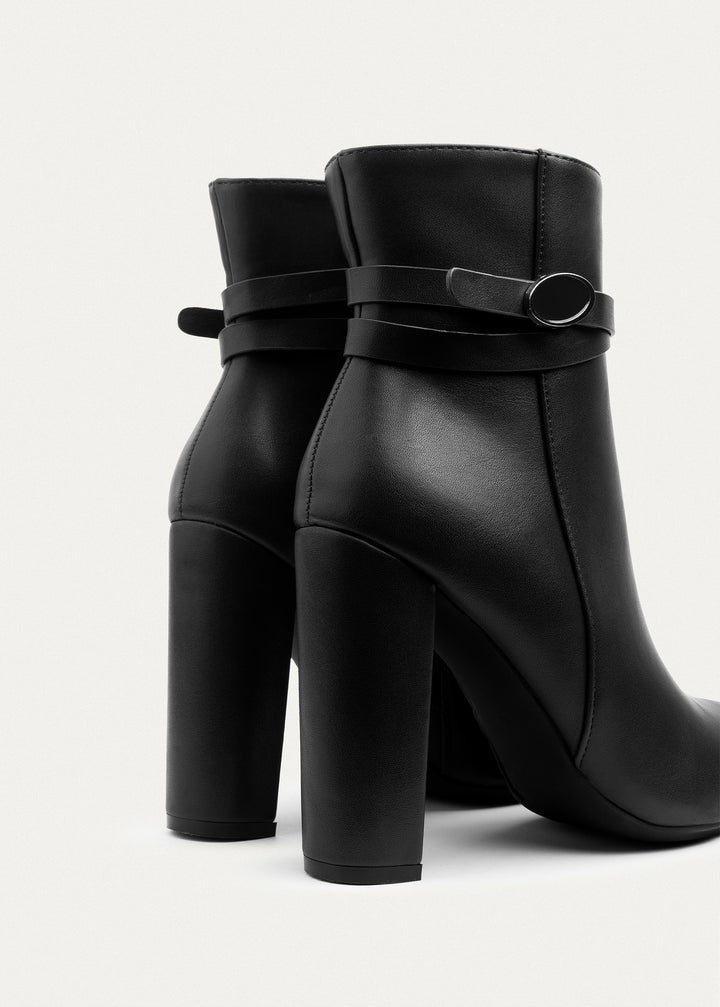 Stature Heel Boots | Black