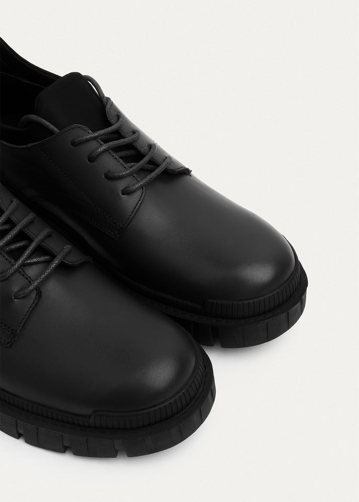 Urban Chunk Lace Shoes | Black