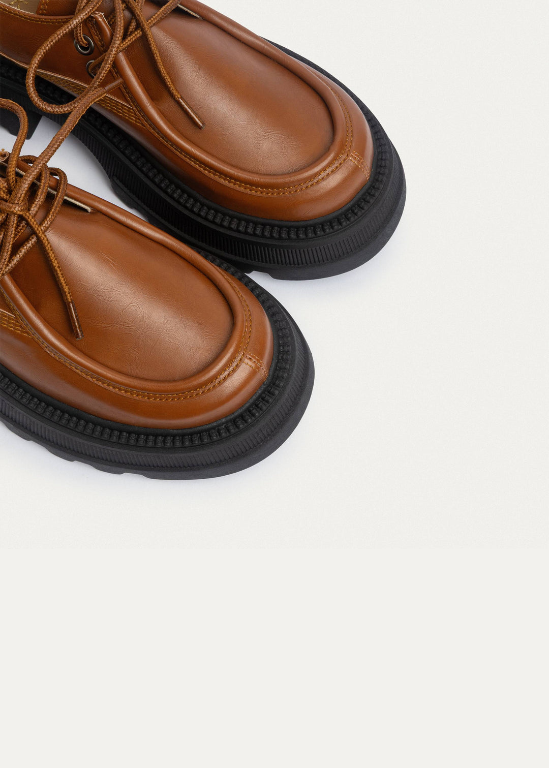 Achilles | Women Havan Chunky Oxford Loafer with laces