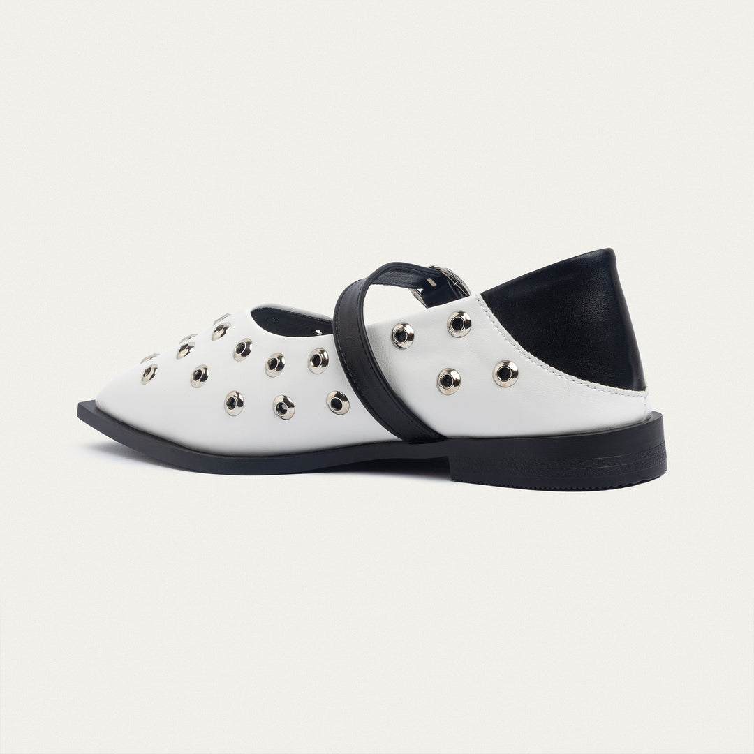 Achilles | Amora Buckle Pointy Flats - White