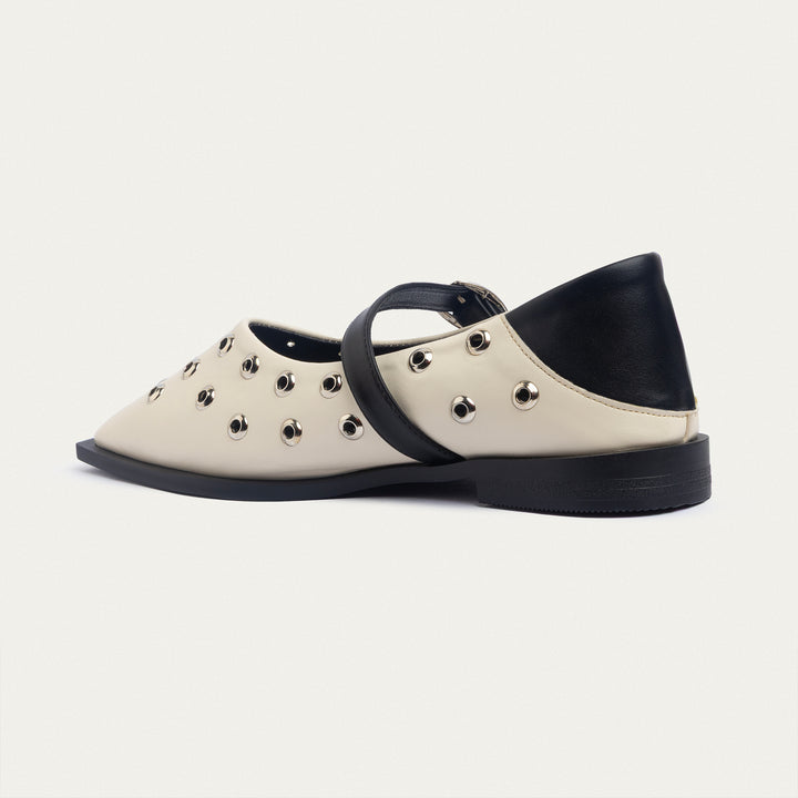 Achilles | Amora Buckle Pointy Flats - Beige