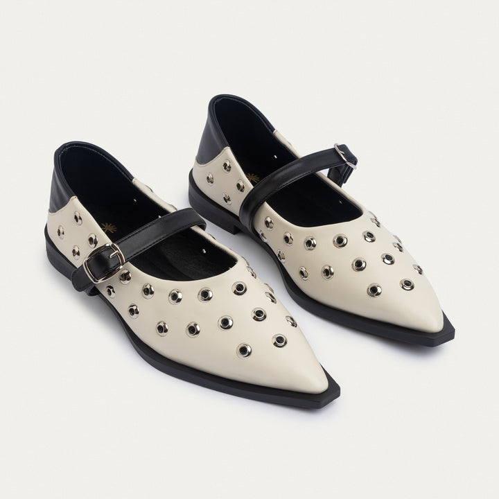 Achilles | Amora Buckle Pointy Flats - Beige