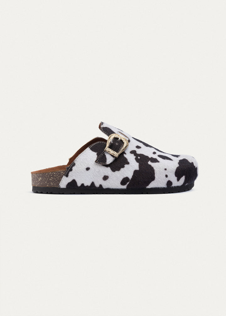 Cowhide Buckle Clogs | Black