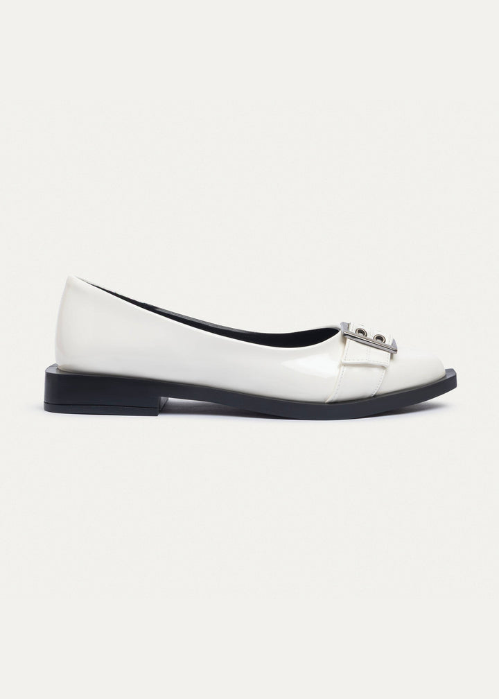 Buckled Pointed Loafers | White
