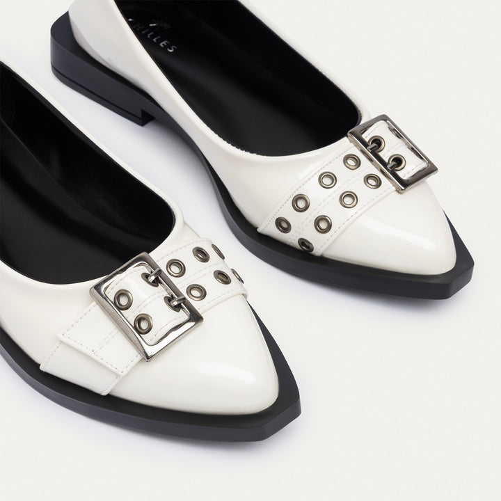Achilles | Buckled Pointed Loafers - White