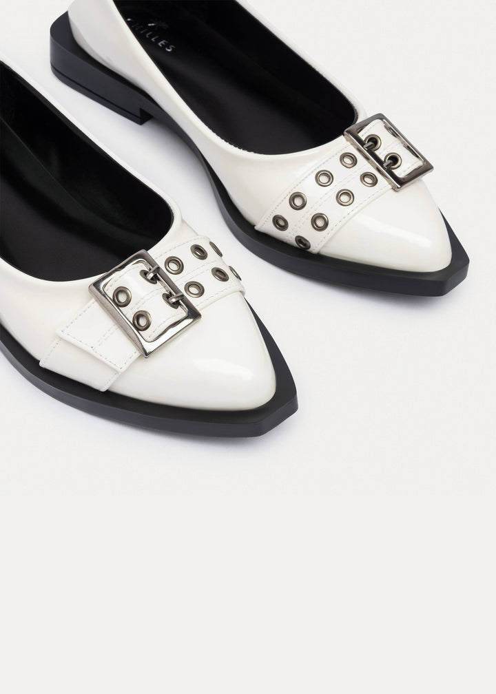 Buckled Pointed Loafers | White