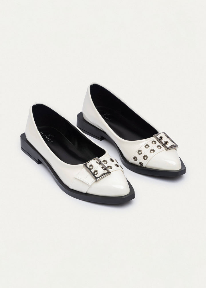 Buckled Pointed Loafers | White