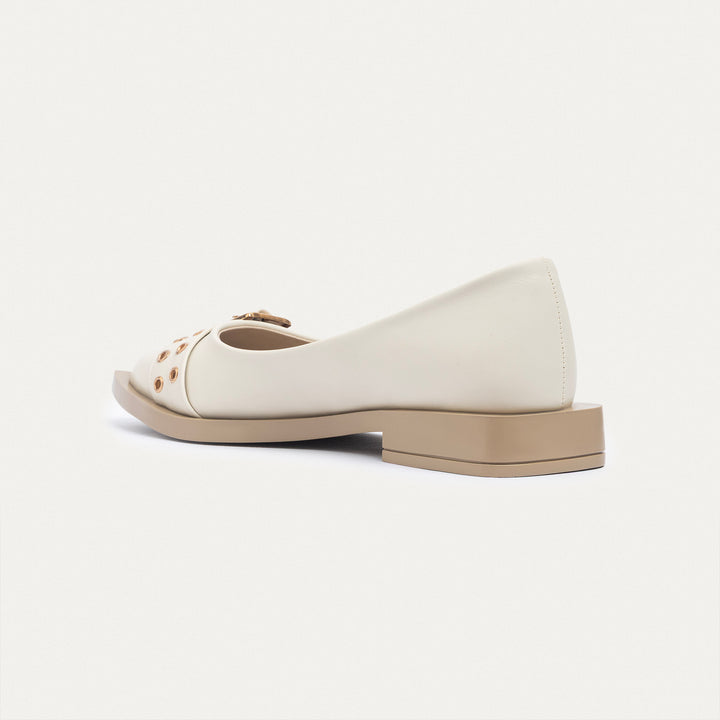 Achilles | Buckled Pointed Loafers - Beige