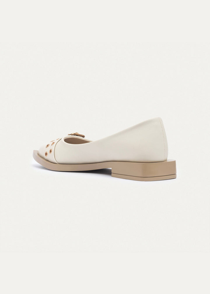 Buckled Pointed Loafers | Beige