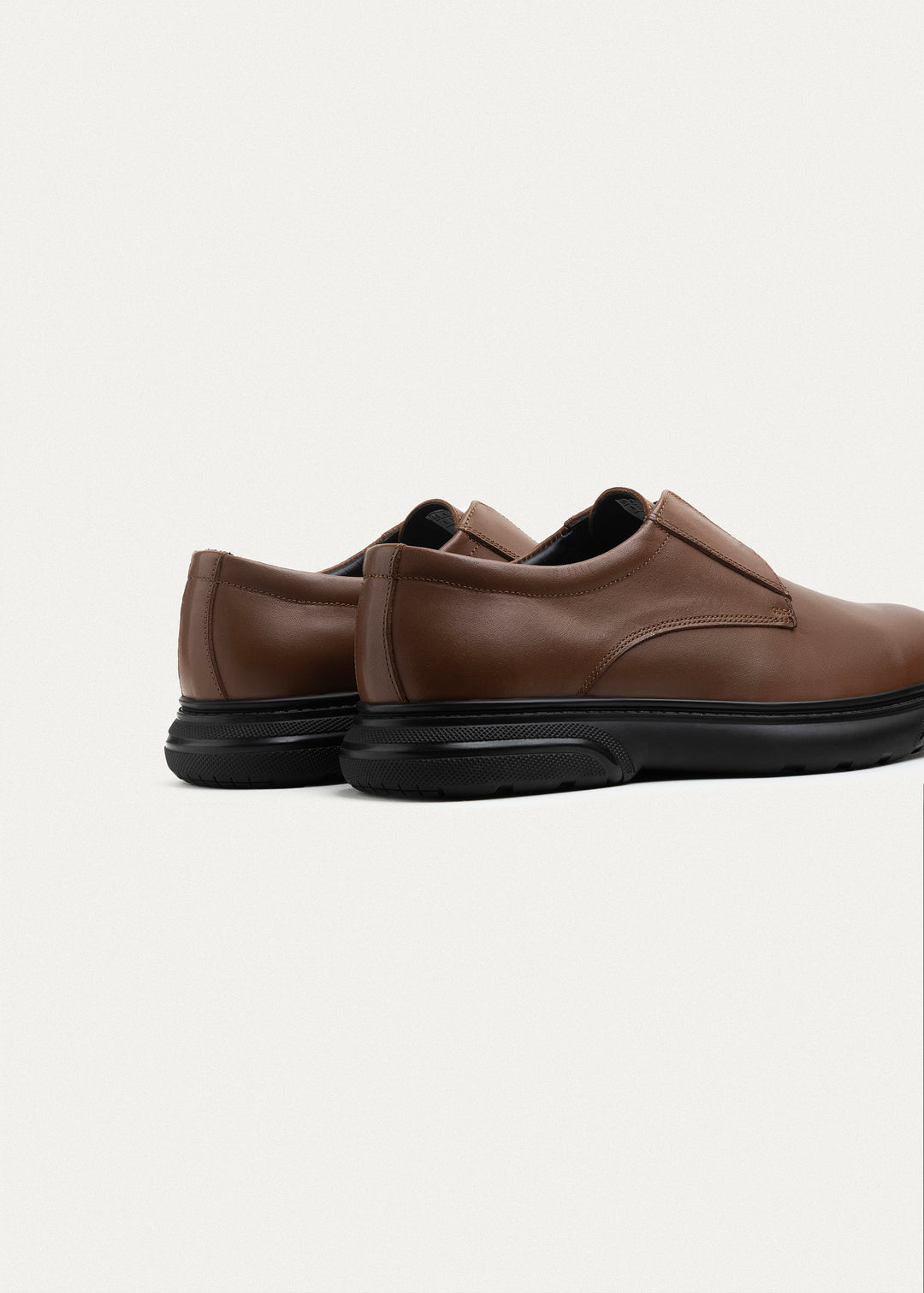 Smooth Leather Elastic Slip-On | Light Brown