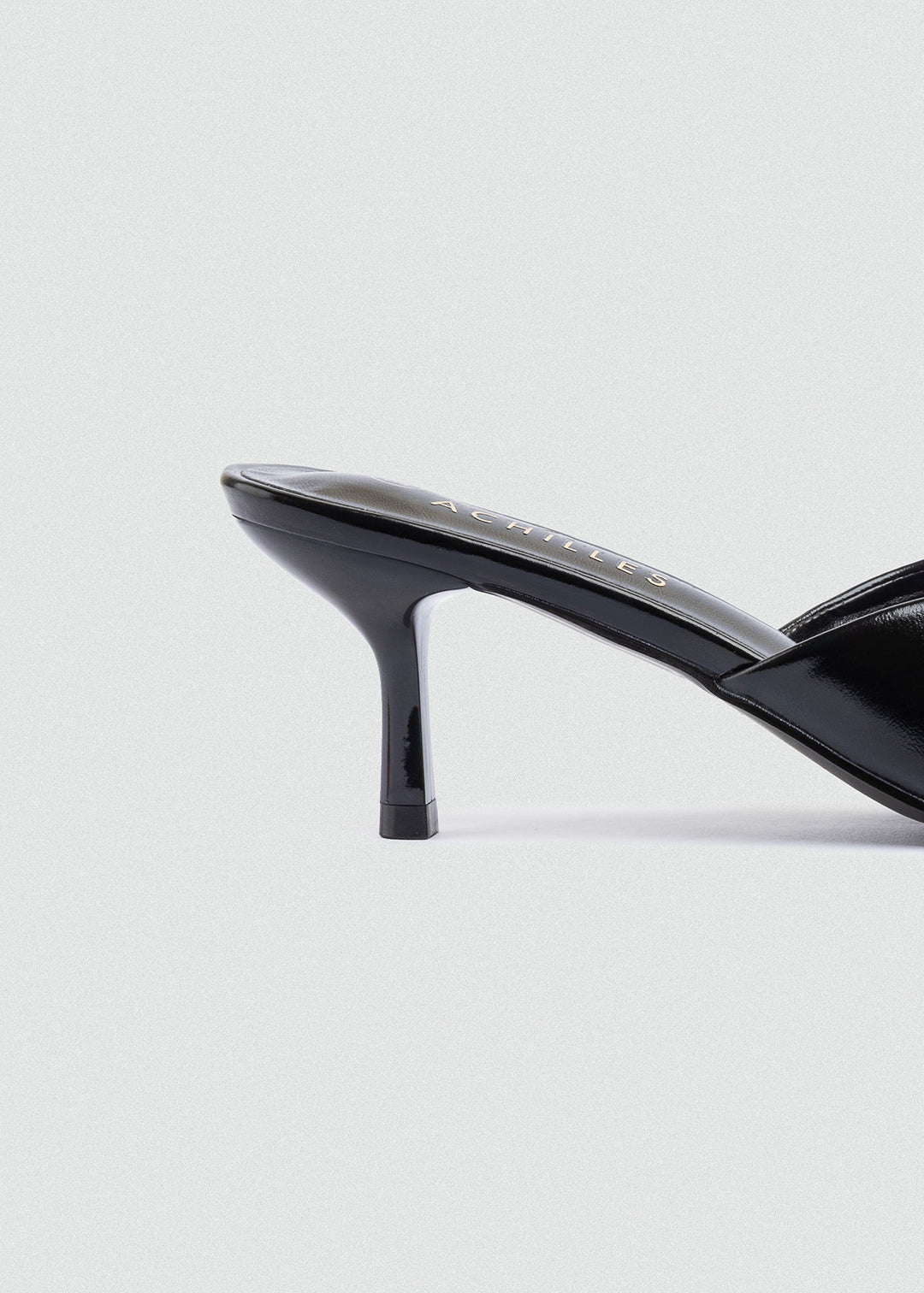 Matte leather V-Cut - Peep-Toe Mules - Black