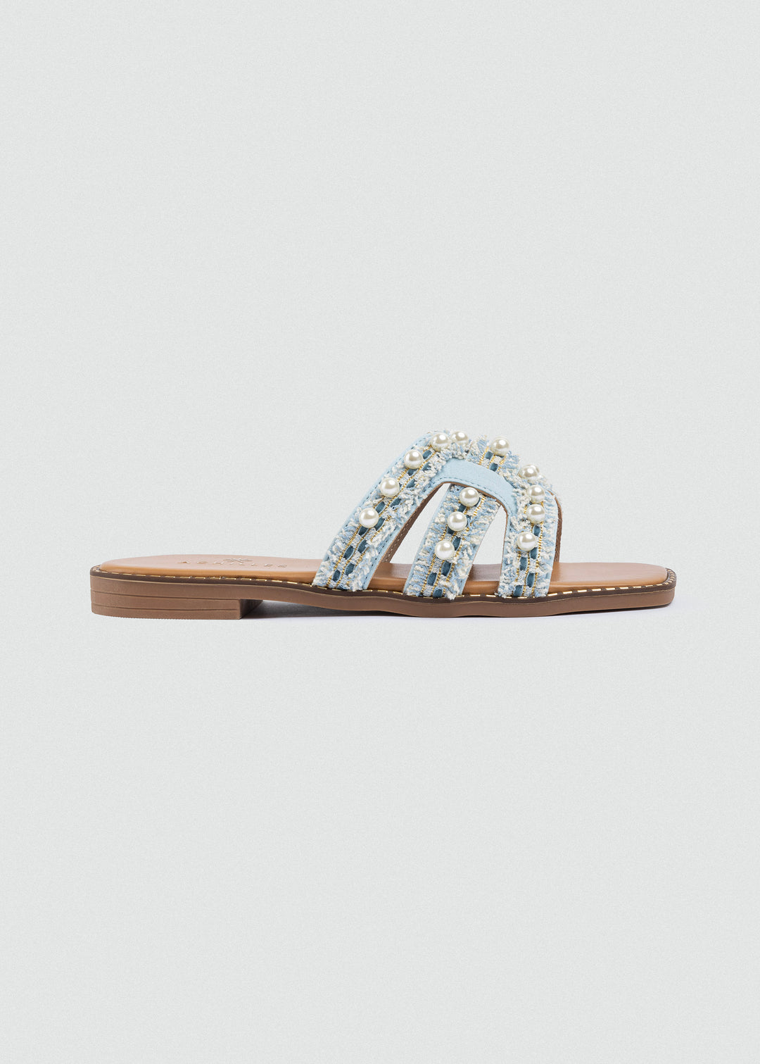 The Pearl Cove Slide – Ice Blue