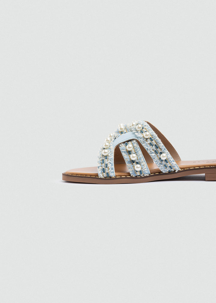 The Pearl Cove Slide – Ice Blue