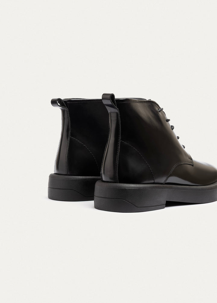 Heritage Brogue Patent Leather Boots | Black