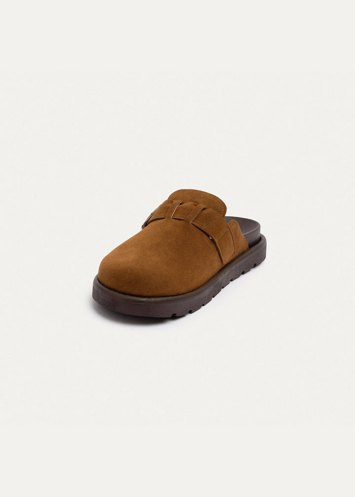 Classic Buckle Clogs | Light Brown