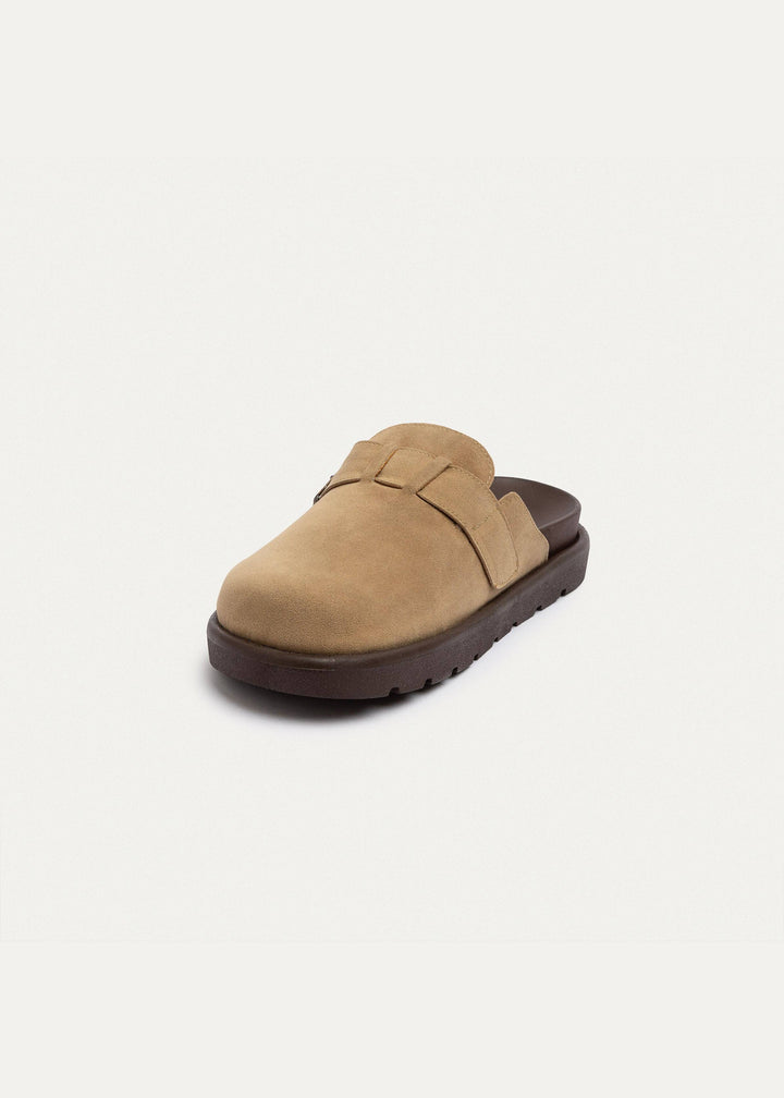 Achilles | Classic Buckle Clogs | Beige