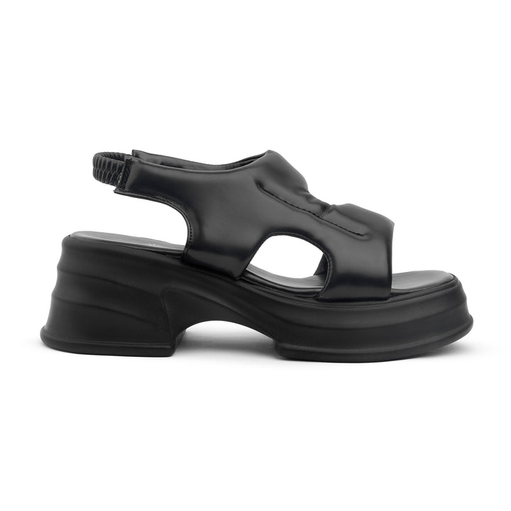 Veneitte Wedge Sandals - Black