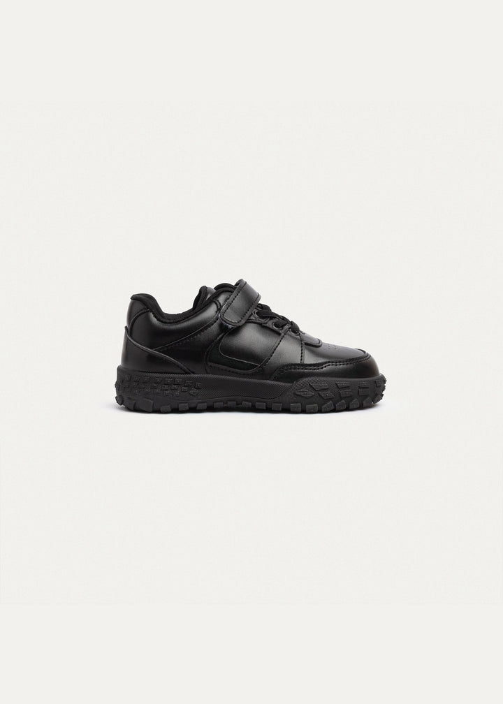 PlayCourt Black (One-Strap Sneakers) Chunky Style, Kid | Simple