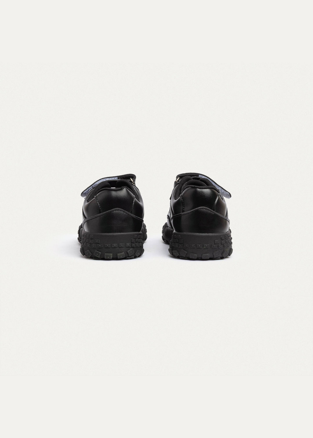 Achilles Kids | PlayCourt – Black (One-Strap Sneakers) – Chunky Style, Kid-Simple