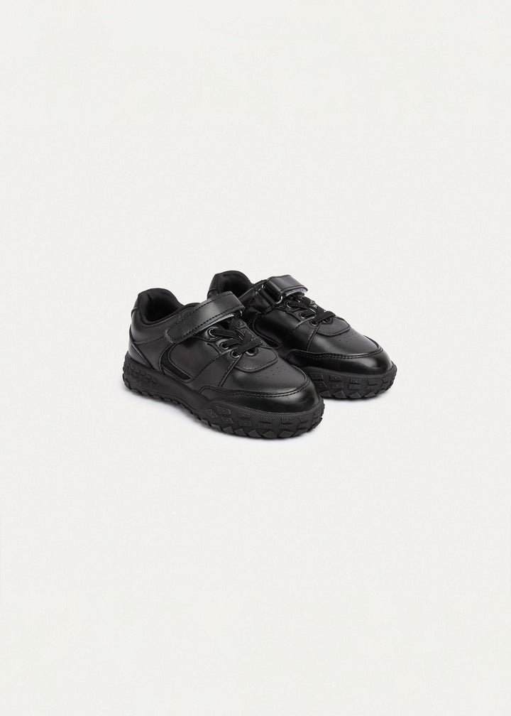 PlayCourt Black (One-Strap Sneakers) Chunky Style, Kid | Simple